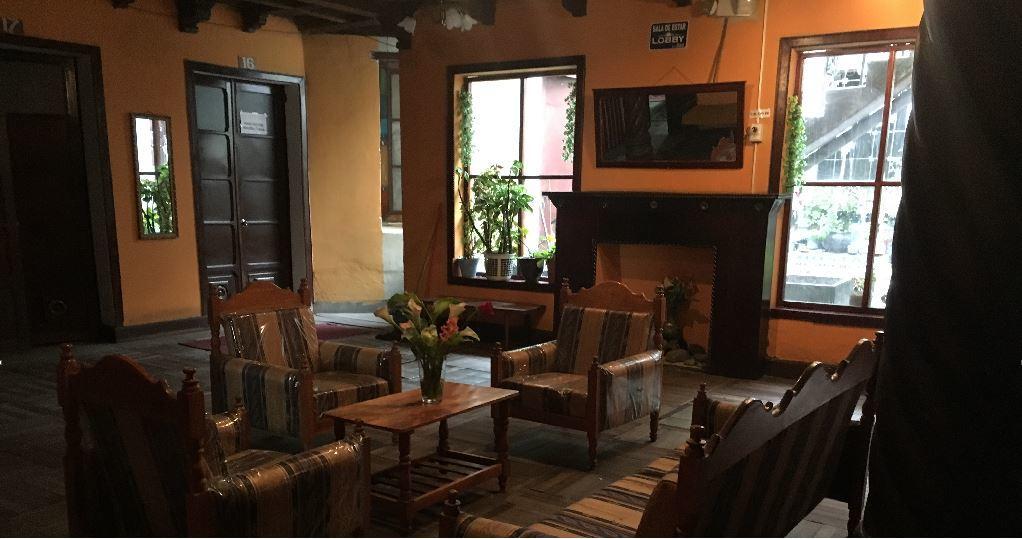 Hostal La Chorrera Quito Exterior photo